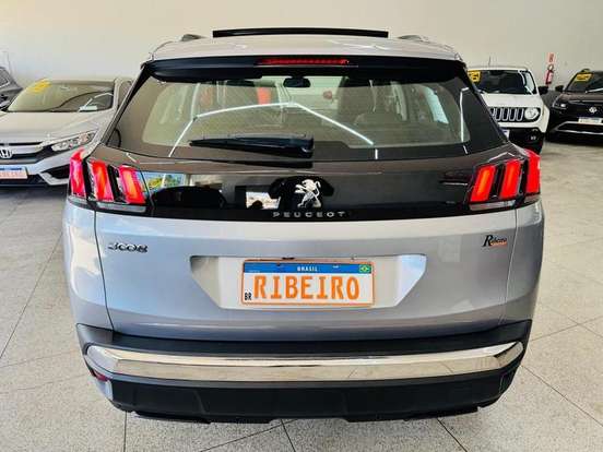PEUGEOT-3008-2017