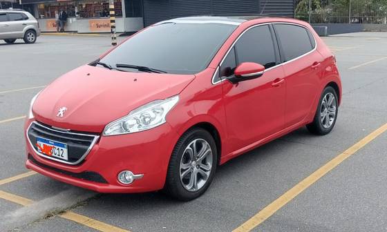 PEUGEOT 208 1.6 GRIFFE 16V FLEX 4P AUTOMÁTICO