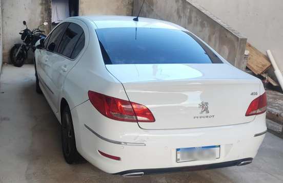 PEUGEOT-408-2011