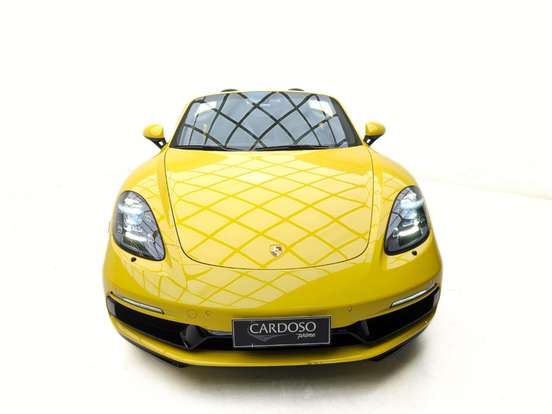 PORSCHE-718-2024