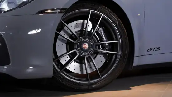PORSCHE-911-2023