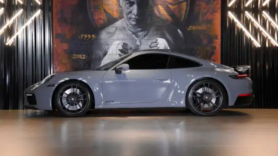 PORSCHE-911-2023