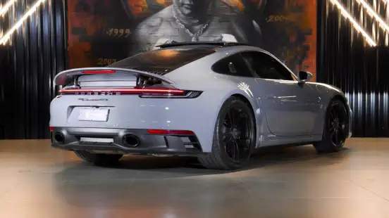 PORSCHE-911-2023