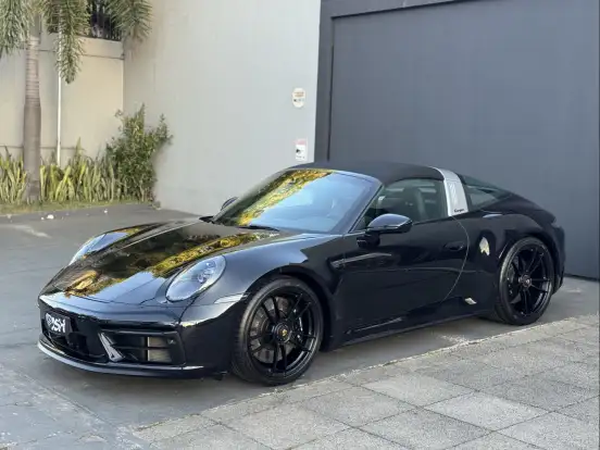 PORSCHE-911-2023