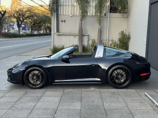 PORSCHE-911-2023