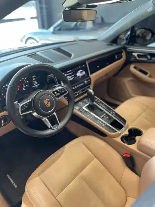 PORSCHE-MACAN-2021