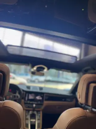 PORSCHE-MACAN-2021