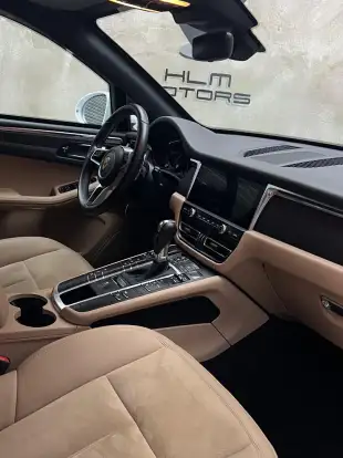 PORSCHE-MACAN-2020