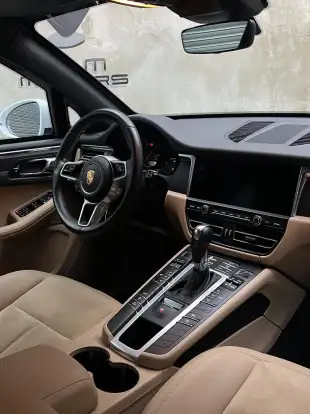 PORSCHE-MACAN-2020