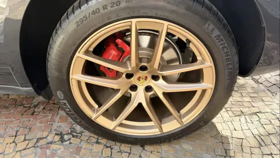 PORSCHE-MACAN-2024