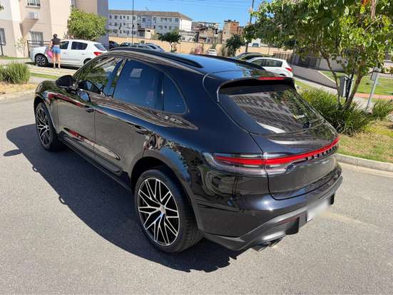 PORSCHE-MACAN-2024