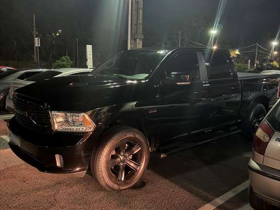 RAM-1500-5.7 V8 GASOLINA REBEL CD 4X4 AUTOMÁTICO RAM-1500-2022