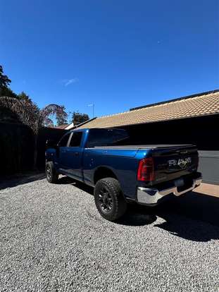 RAM-2500-6.7 I6 TURBO DIESEL LARAMIE CD 4X4 AUTOMÁTICO RAM-2500-2023