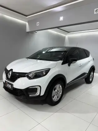 RENAULT CAPTUR 1.6 16V SCE FLEX LIFE X-TRONIC RENAULT CAPTUR 1.6 16V SCE FLEX LIFE X-TRONIC
