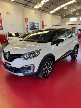 RENAULT CAPTUR 2.0 16V HI-FLEX INTENSE AUTOMÁTICO RENAULT CAPTUR 2.0 16V HI-FLEX INTENSE AUTOMÁTICO