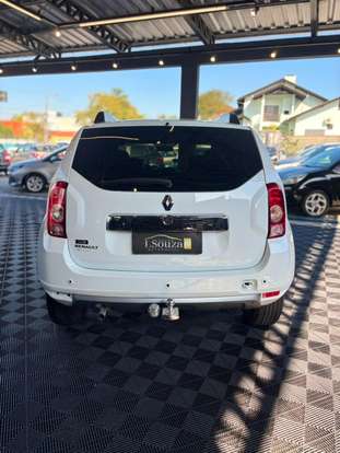 RENAULT-DUSTER-2012