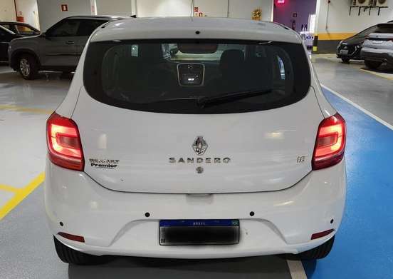 RENAULT-SANDERO-2019