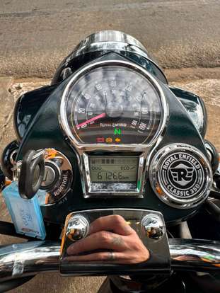 ROYAL ENFIELD-CLASSIC 350-2023