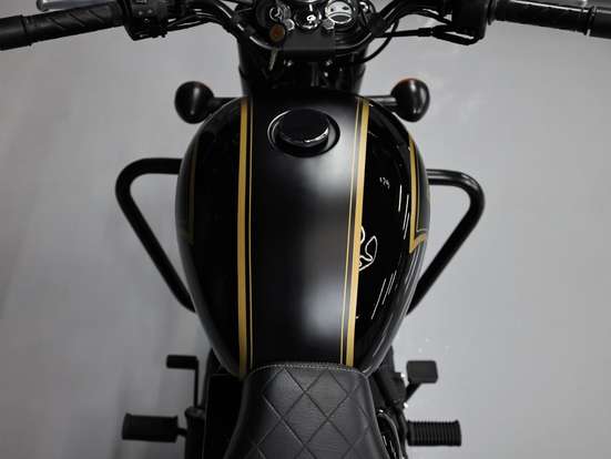 ROYAL ENFIELD-CLASSIC TRIBUTE BLACK-2021