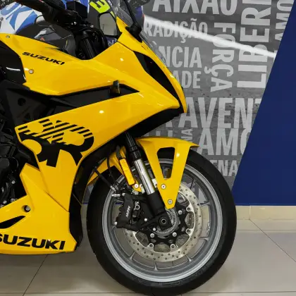 SUZUKI GSX-8R SUZUKI GSX-8R