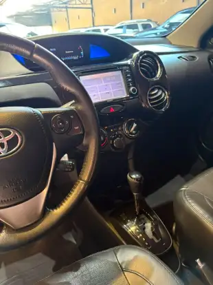 TOYOTA-ETIOS-2016