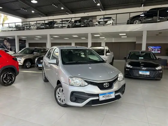 TOYOTA ETIOS 1.5 XS SEDAN 16V FLEX 4P AUTOMÁTICO TOYOTA ETIOS 1.5 XS SEDAN 16V FLEX 4P AUTOMÁTICO
