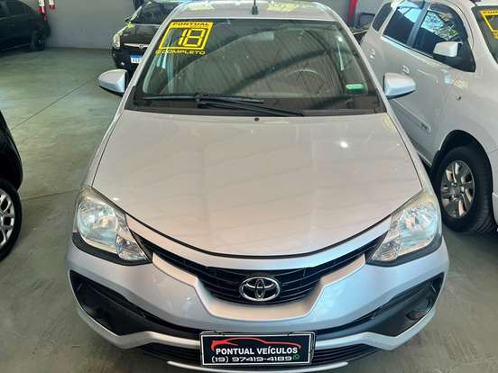 TOYOTA-ETIOS-2017