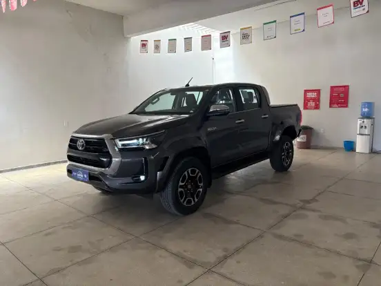 TOYOTA-HILUX-2.8 D-4D TURBO DIESEL CD SRX PLUS 4X4 AUTOMÁTICO TOYOTA-HILUX-2025