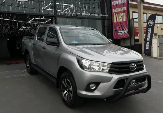 TOYOTA HILUX 2.8 GR SPORT 4X4 CD 16V DIESEL 4P AUTOMÁTICO TOYOTA HILUX 2.8 GR SPORT 4X4 CD 16V DIESEL 4P AUTOMÁTICO