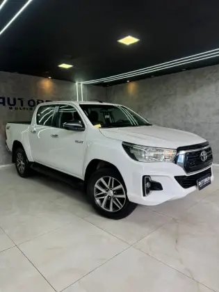 TOYOTA HILUX 2.8 SRV 4X4 CD 16V DIESEL 4P AUTOMÁTICO TOYOTA HILUX 2.8 SRV 4X4 CD 16V DIESEL 4P AUTOMÁTICO