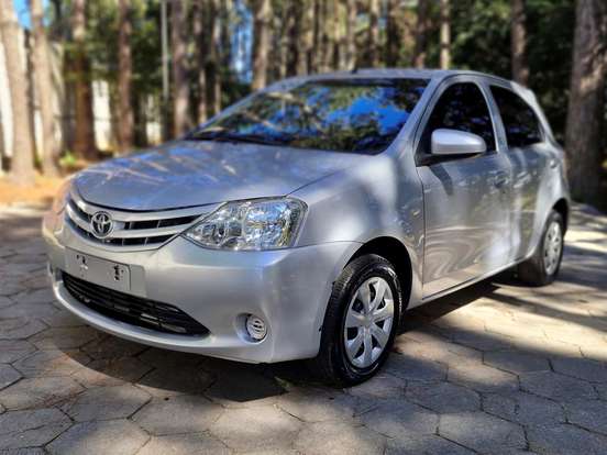 TOYOTA-ETIOS-1.3 X 16V FLEX 4P MANUAL TOYOTA-ETIOS-2014