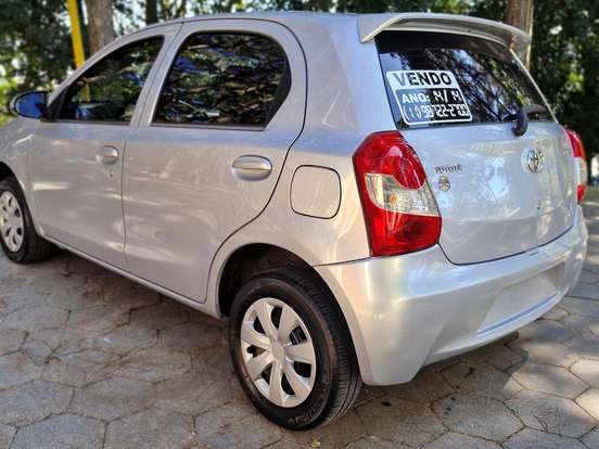 TOYOTA-ETIOS-1.3 X 16V FLEX 4P MANUAL TOYOTA-ETIOS-2014