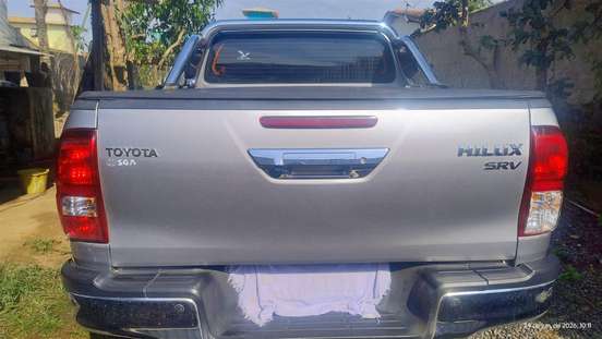 TOYOTA-HILUX-2023