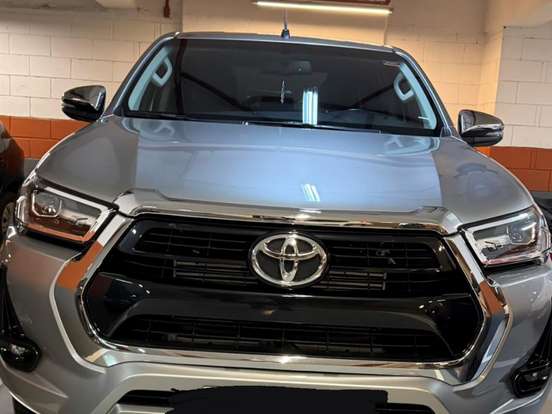 TOYOTA-HILUX-2.8 D-4D TURBO DIESEL CD SRV 4X4 AUTOMÁTICO TOYOTA-HILUX-2024