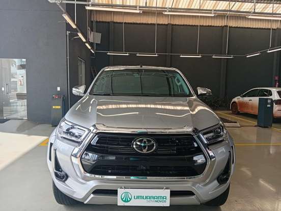 TOYOTA-HILUX-2.8 D-4D TURBO DIESEL CD SRX PLUS 4X4 AUTOMÁTICO TOYOTA-HILUX-2025
