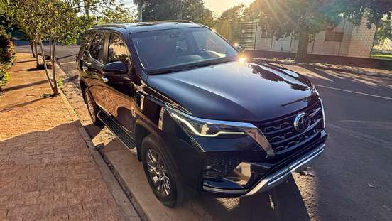TOYOTA-HILUX SW4-2022