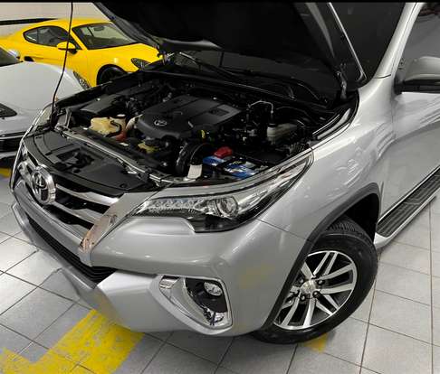 TOYOTA-HILUX SW4-2019