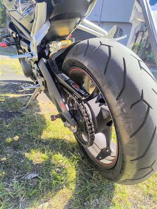 TRIUMPH-STREET TRIPLE 765 RS-2018