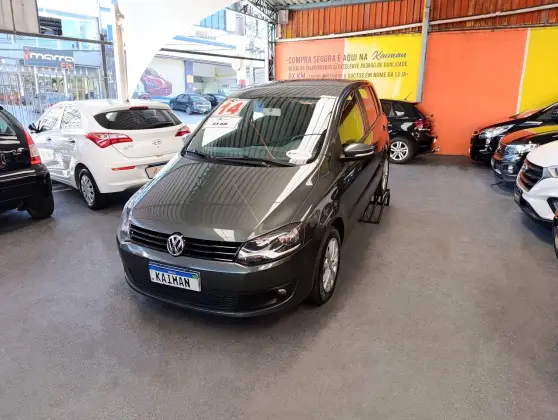 VOLKSWAGEN FOX 1.0 MI SELEÇÃO 8V FLEX 4P MANUAL VOLKSWAGEN FOX 1.0 MI SELEÇÃO 8V FLEX 4P MANUAL