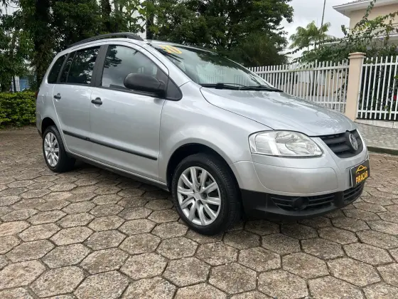 VOLKSWAGEN FOX 1.0 MI TREND 8V FLEX 4P MANUAL VOLKSWAGEN FOX 1.0 MI TREND 8V FLEX 4P MANUAL
