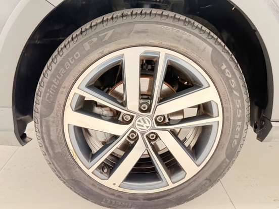 VOLKSWAGEN-FOX-1.6 MSI TOTAL FLEX XTREME 4P MANUAL VOLKSWAGEN-FOX-2020