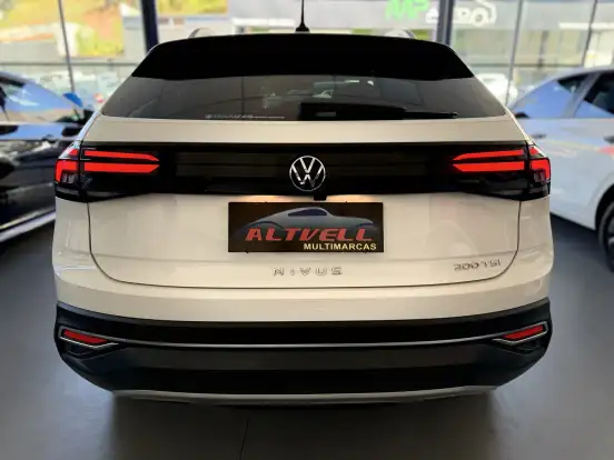 VOLKSWAGEN-NIVUS-1.0 200 TSI TOTAL FLEX HIGHLINE AUTOMÁTICO VOLKSWAGEN-NIVUS-2023