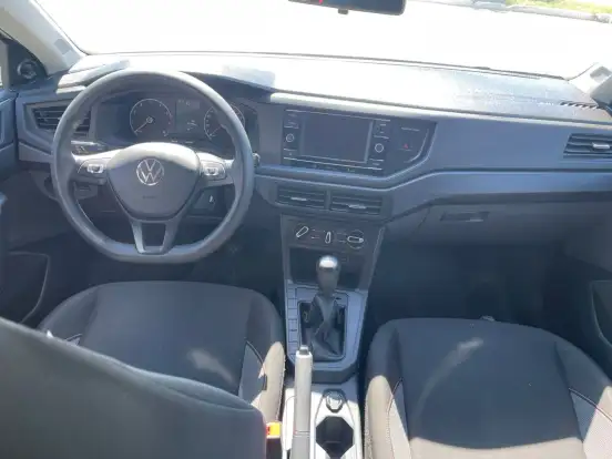 VOLKSWAGEN-POLO-2023