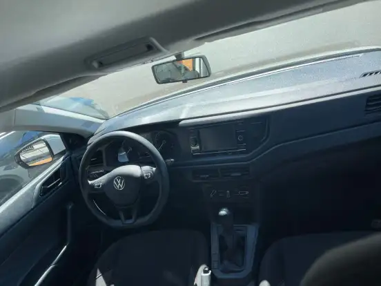 VOLKSWAGEN-POLO-2023