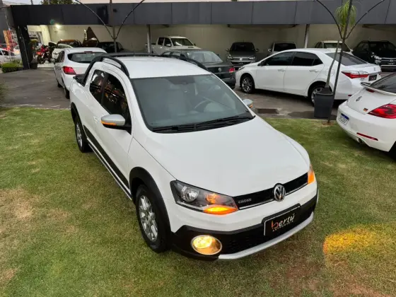 VOLKSWAGEN SAVEIRO 1.6 CROSS CD 16V FLEX 2P MANUAL VOLKSWAGEN SAVEIRO 1.6 CROSS CD 16V FLEX 2P MANUAL