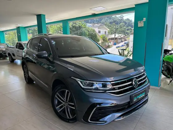 VOLKSWAGEN TIGUAN 2.0 300 TSI GASOLINA ALLSPACE R-LINE AUTOMÁTICO VOLKSWAGEN TIGUAN 2.0 300 TSI GASOLINA ALLSPACE R-LINE AUTOMÁTICO