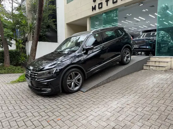 VOLKSWAGEN TIGUAN 2.0 350 TSI GASOLINA ALLSPACE R-LINE 4MOTION DSG VOLKSWAGEN TIGUAN 2.0 350 TSI GASOLINA ALLSPACE R-LINE 4MOTION DSG