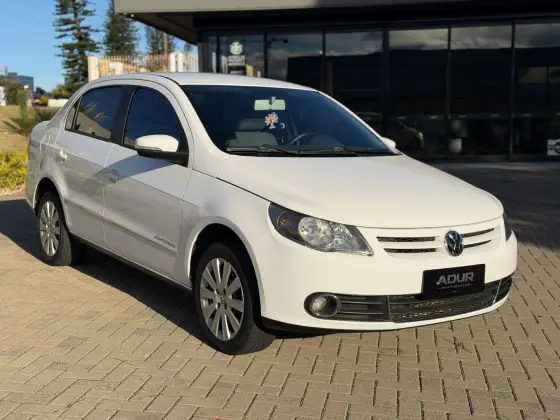 VOLKSWAGEN VOYAGE 1.6 MI COMFORTLINE 8V FLEX 4P MANUAL VOLKSWAGEN VOYAGE 1.6 MI COMFORTLINE 8V FLEX 4P MANUAL