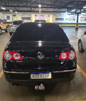 VOLKSWAGEN-PASSAT-2010