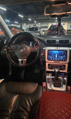 VOLKSWAGEN-PASSAT-2010